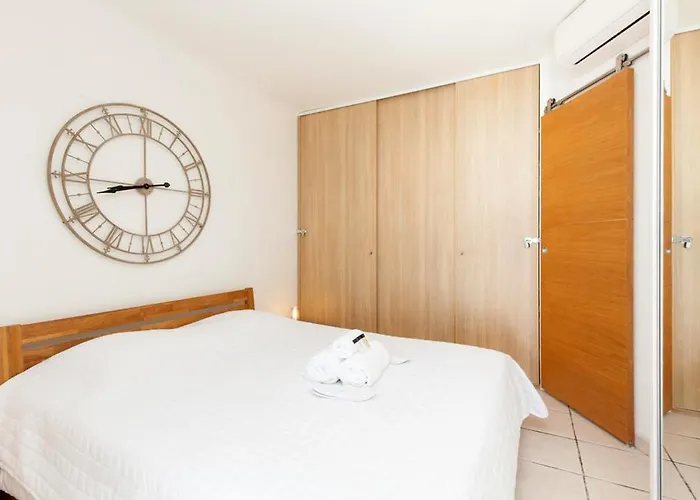 Saint Remy 2 Apartment *