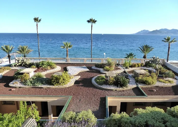 Saint Remy 2 * Cannes